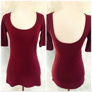 NWOT Scoop back burgundy 3/4 sleeve tunic